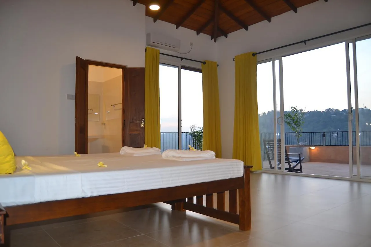 Feel Home Kandy 0*,